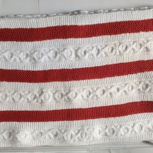 Hand craft Vintage crochet knit chunky red white beautiful throw blanket 38x56"